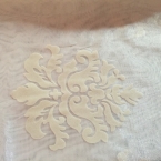 Perdea Organza ,fond Crem ,model Catifea Crem, Barocq mic